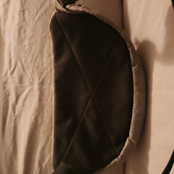 Under Armour gray and black belt bag unisex - Picture 3 of 7